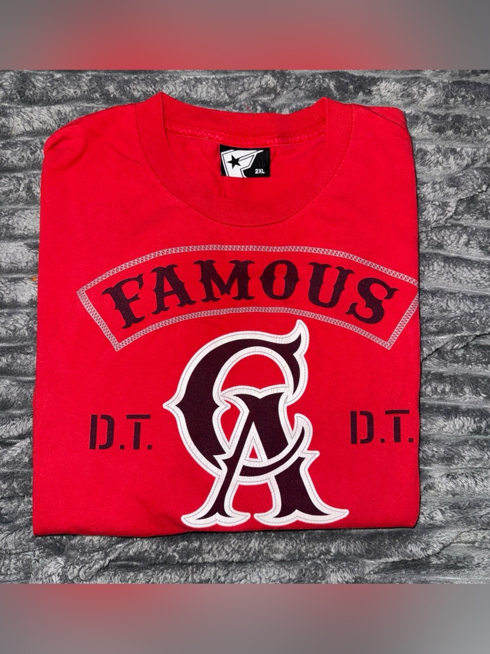 Vintage Y2K Famous Red Graphic T-shirt Size XXL